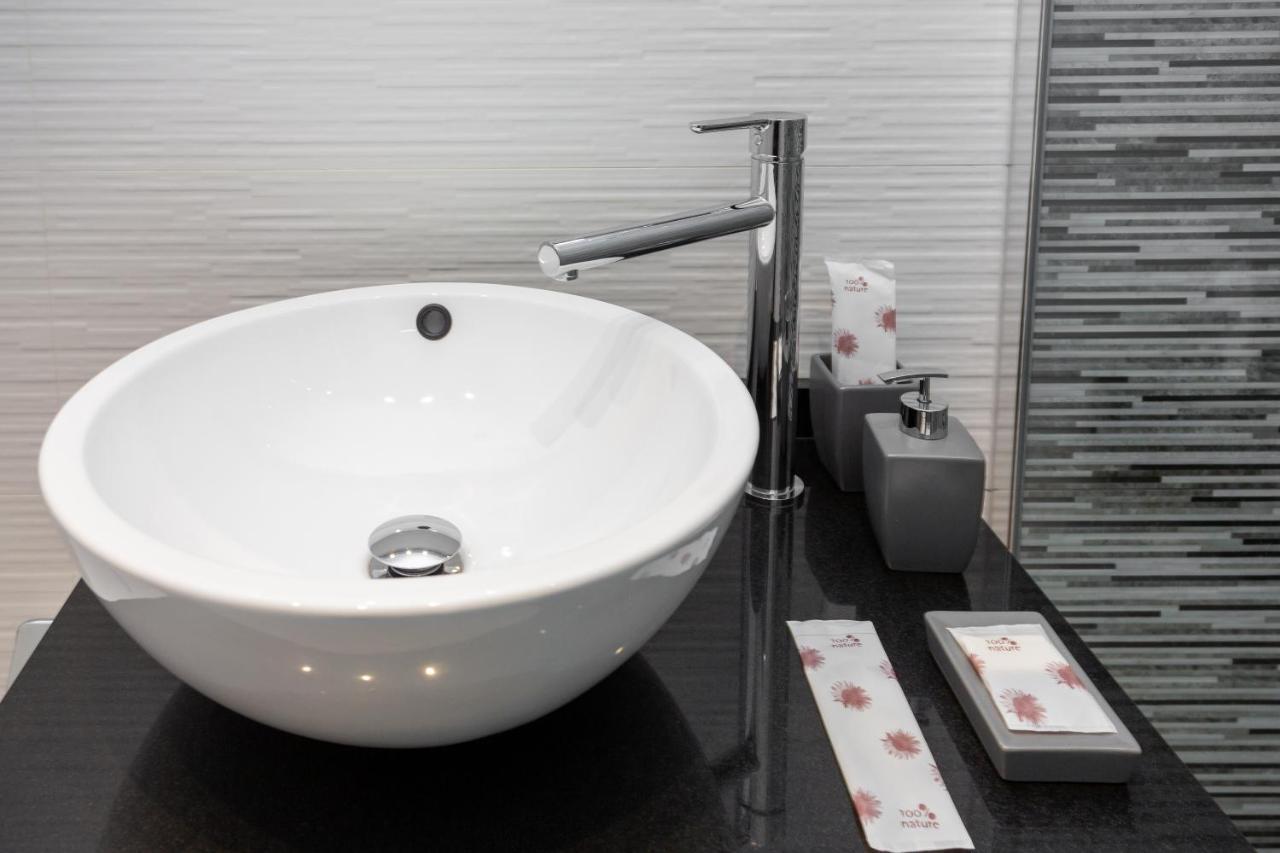 Alma Suites Мадрид Екстериор снимка