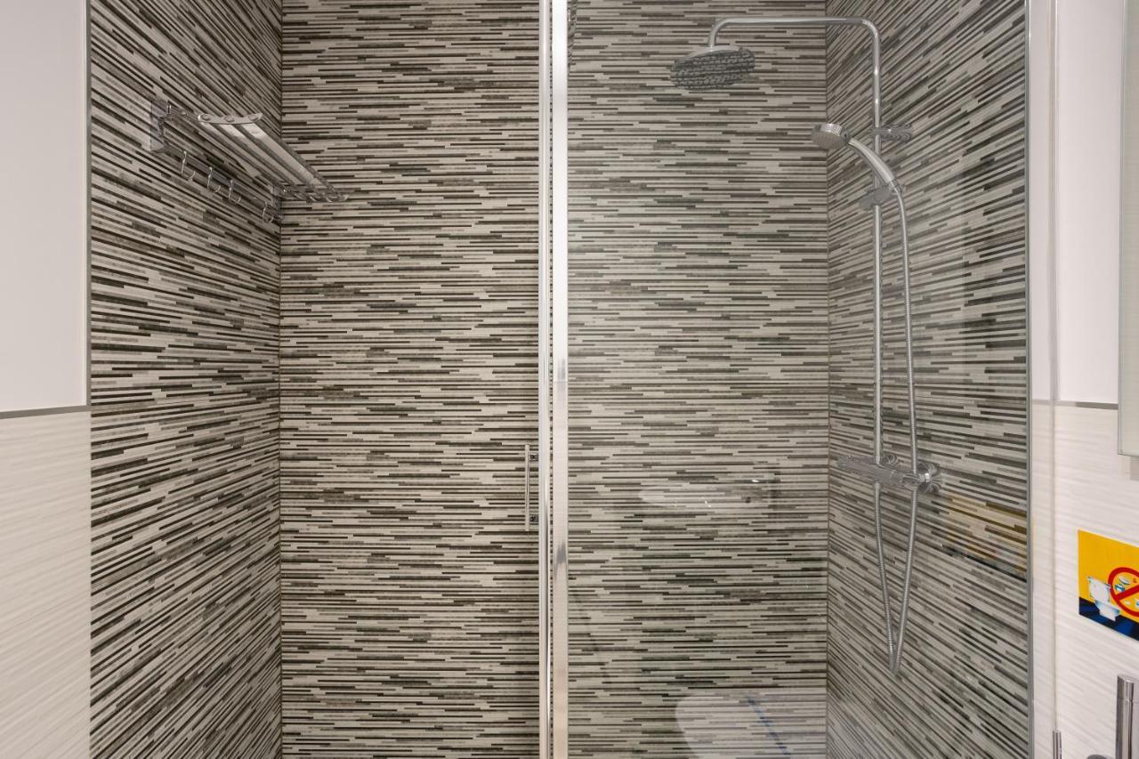Alma Suites Мадрид Екстериор снимка