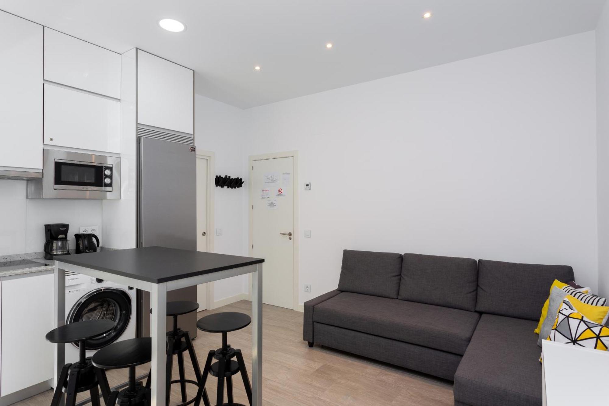 Alma Suites Мадрид Екстериор снимка